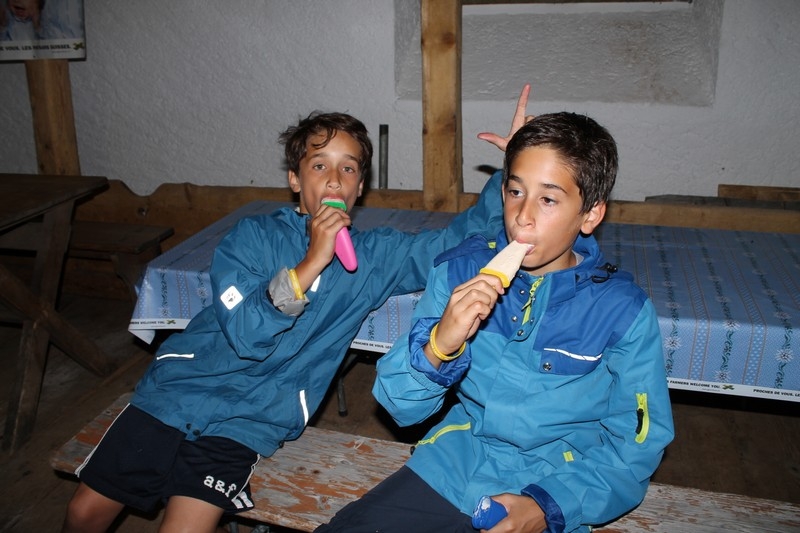 Village Camps International Summer Camp Leysin, Switzerland 2026-08-15 https://www.villagecamps.com/journals_admin/images/683-16-hike (20).jpg